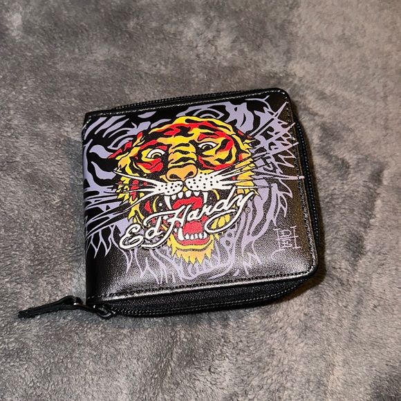 Ed Hardy Handbags - Ed Hardy wallet NWOT